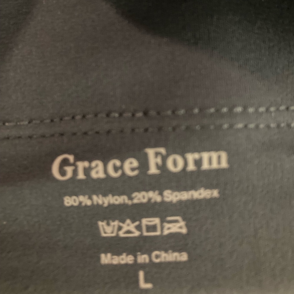 Grace Form Strappy Sports Bra for Women Padded Push Up Sports Bra Athletic NWT - Picture 3 of 5